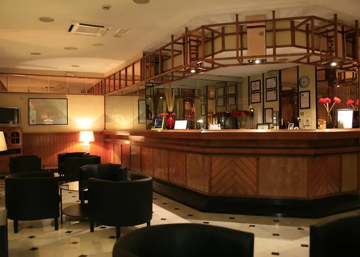El Paraiso Hotel