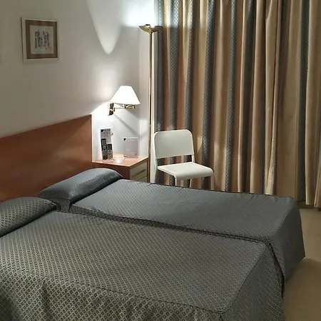 El Paraiso Hotel 2*
